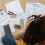 une personne veut comprendre sa facture d'électricité